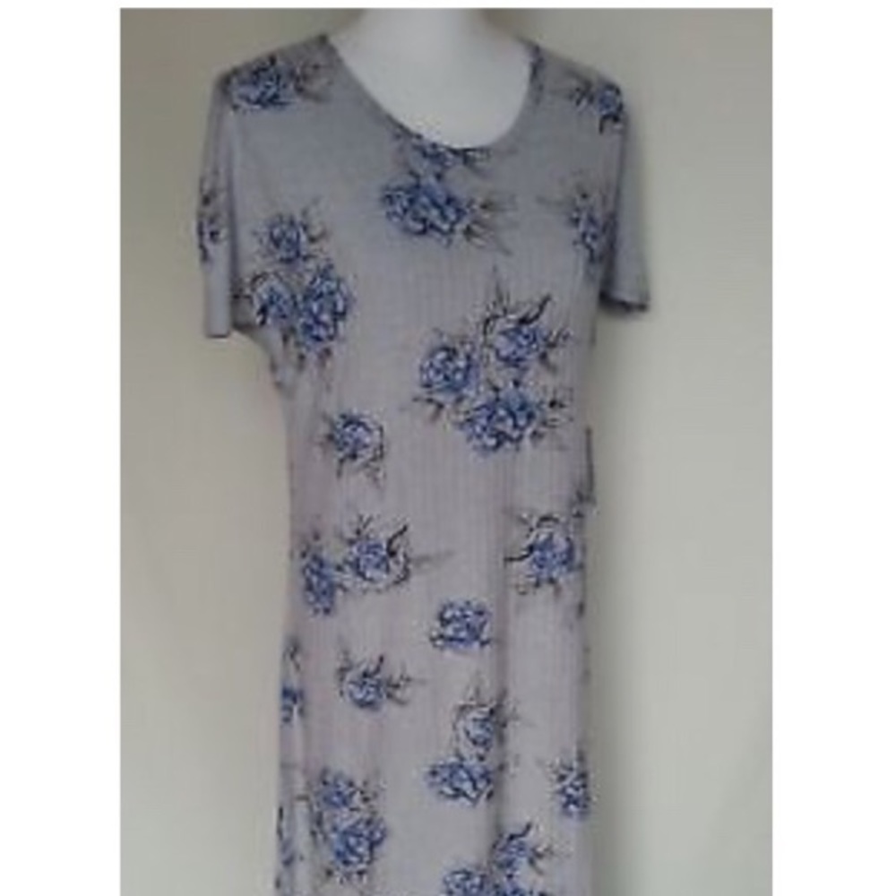 🦄 🦄 LuLaRoe Maria dress 🦄 🦄
